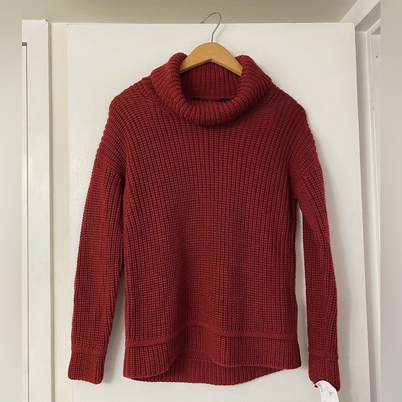 Canada Goose Crimson Red Merino Wool knit Turtle Neck Sweater​ - Picture 2 of 7